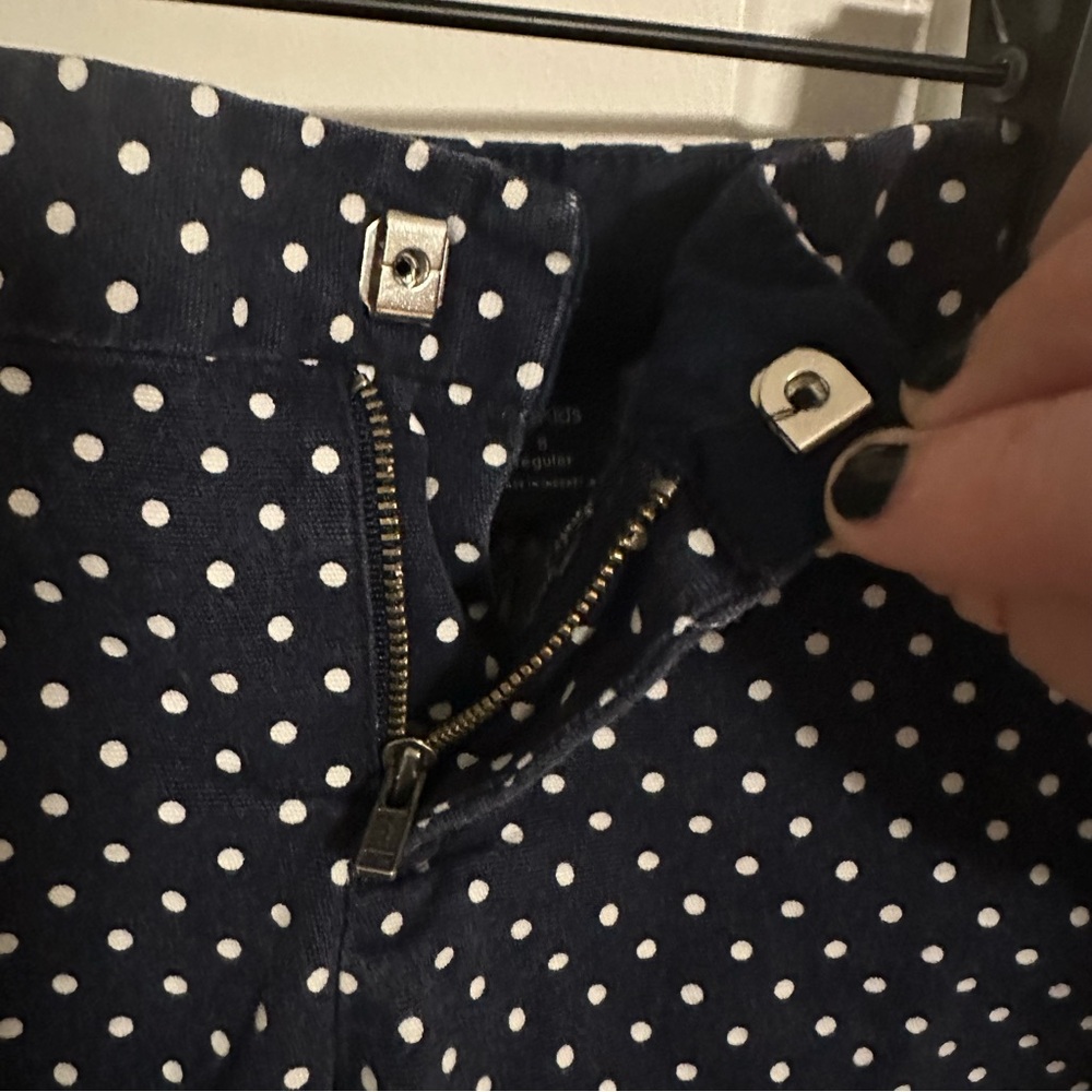 GAP Kids- Navy/White Polka Dot Shorts - Picture 4 of 7